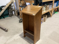 LECTERN WITH 2 ADJUSTABLE STORAGE SHELVES