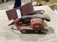 SKIL BELT SANDER