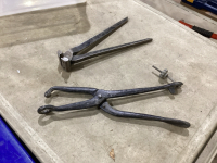 VERY OLD SET OF FLUSH CUT NIPPERS, BUNION SHOE STRETCHER