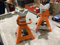 2 JACK STANDS