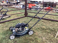 YARDWORKS PUSH MOWER - GAS