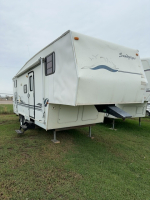 1998 Sandpiper 27' RV