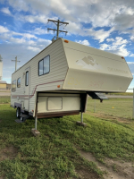 1995 Okanogan RV fifth wheel