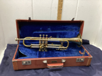 VINTAGE TRUMPET IN CASE