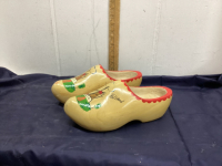 DUTCH WOODEN SHOES