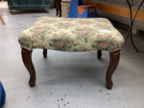 UPHOLSTERED STOOL/OTTOMAN W/ CABRIOLE LEGS