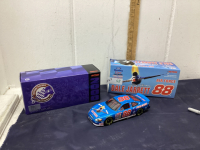 DIE CAST COLLECTOR STOCK CAR - DALE JARRETT #88