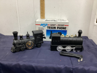 PLASTIC TRAIN CLOCK & TRAIN PHONE