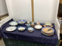 BOX OF COLLECTIBLE DISHWARE