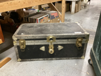 VINTAGE TRUNK