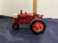 COLLECTIBLE MCCORMICK DEERING FARM-ALL TRACTOR