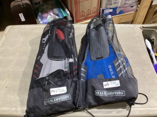 2 SETS OF SNORKLING GEAR