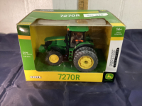 DIE CAST ERTL JD 7270R TRACTOR