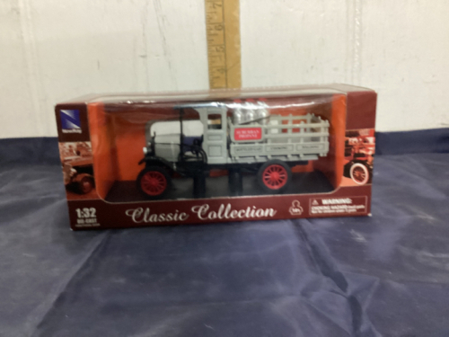 NEWRAY DIE CAST 1923 CHEVY SERIES D 1-TON TRUCK