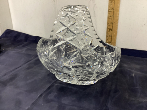 PINWHEEL CRYSTAL VASE/CANDY DISH W/ HANDLE