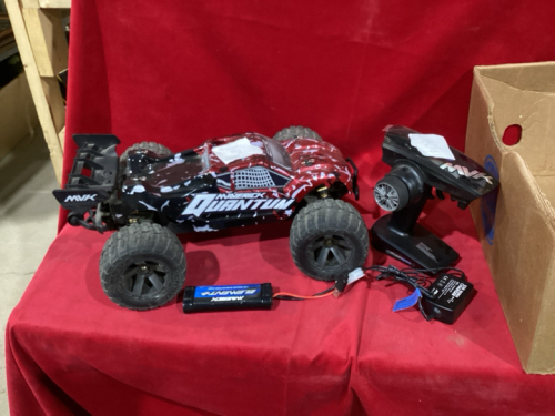 RED MAVERICK QUANTUM RC CAR