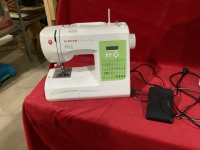 SINGER FASHION MATE SEWING MACHINE