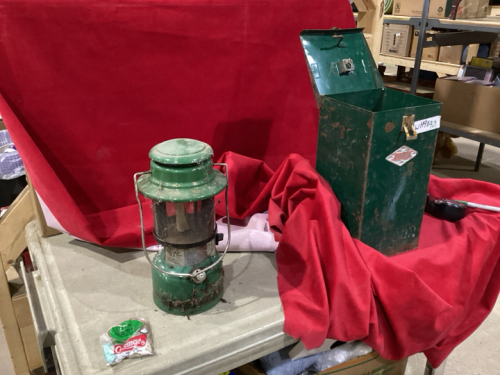 COLEMAN LANTERN IN CASE