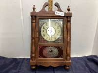 BATTERY OPERATED SUNBEAM QUARTZ CLOCK