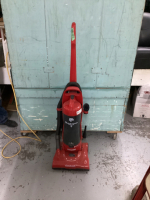 DIRT DEVIL UPRIGHT VACUUM