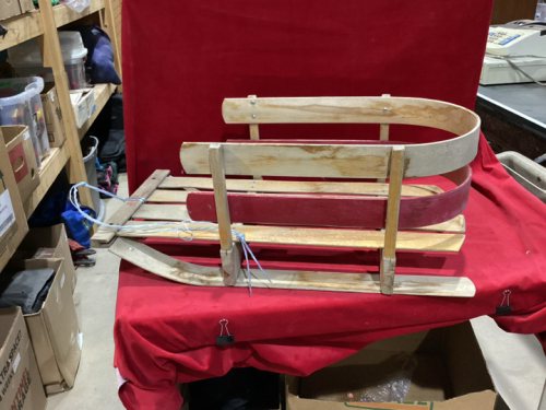 SMALL KIDS SLED - NEEDS NEW HANDLE