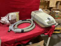 KENMORE VACUUM WITH HOSE + BAG