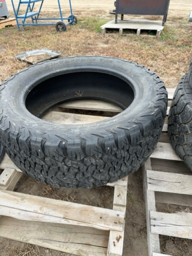 BFGoodrich 20 inch tire and a Dodge 21 inch rim