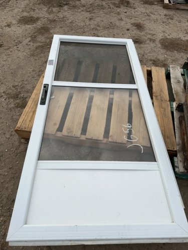 Exterior screen door