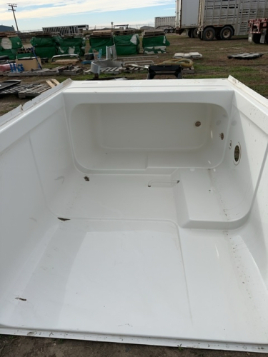 Bath enclosure