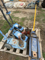 Miscellaneous pallet of jacks