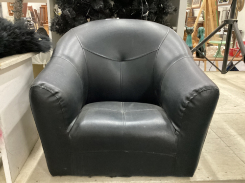 BLACK LEATHER KIDS CHAIR