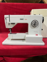 Pfaff 1222 portable Sewing Machine