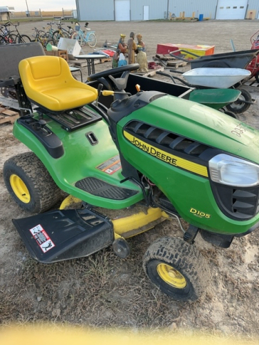 John Deere riding lawnmower with bagger ( no bags )