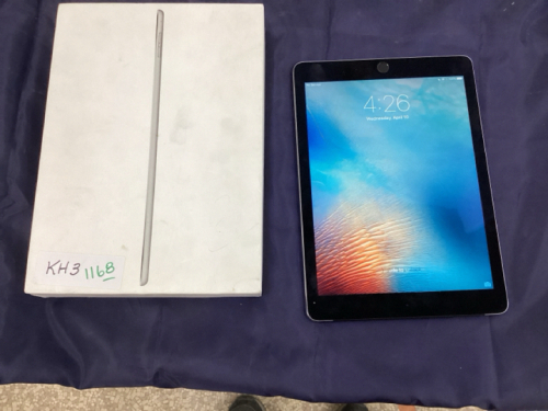 IPAD AIR 2 WIFI CELLULAR 64GB - WITH NEW CHARGE CORD