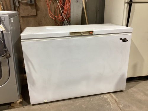 WOODS CUSTOM CHEST FREEZER