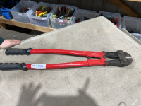 Bolt cutters