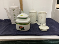 JD JAR, ROOSTER MOTIF COFFEE POT, COFFEE & TEA CANISTERS