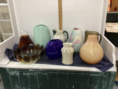 CERAMIC & GLASS VASES, PITCHERS, BOWL