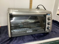 B&D TOASTER OVEN