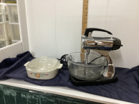 VINTAGE MIXMASTER & CASSEROLE DISH