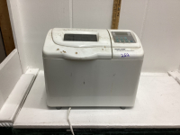 B&D BREADMAKER