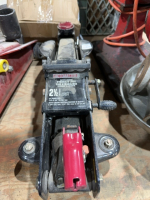 Moto master 2.5 ton floor jack