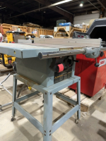 Delta table saw