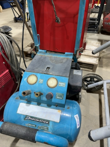 Pneumatic air compressor