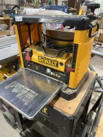 DeWalt planer