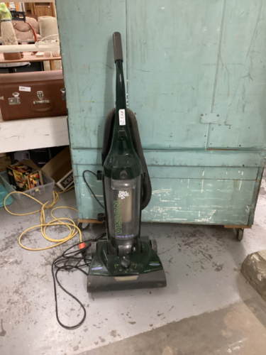 DIRT DEVEL UPRIGHT VISION VACUUM