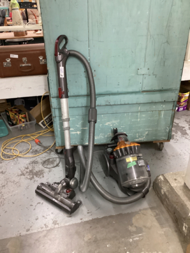 DYSON CANISTER VACUUM - DC23