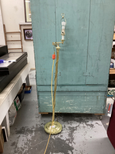 BRASS FLOOR LAMP - NO SHADE