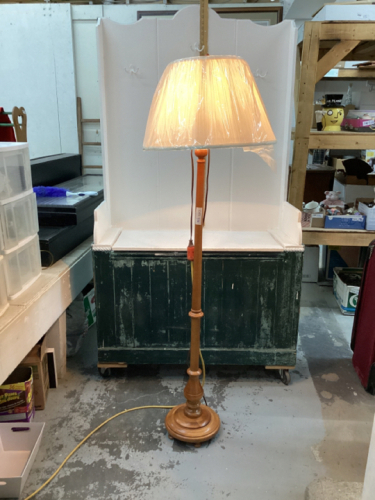 WOOD BASE FLOOR LAMP