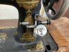 ANTIQUE TREADLE SINGER SEWING MACHINE IN CABINET - 3